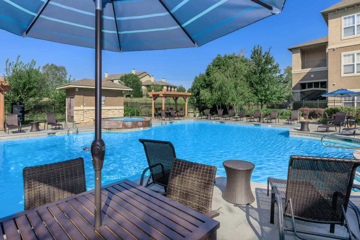 Stonepost at Lakeside Image 2