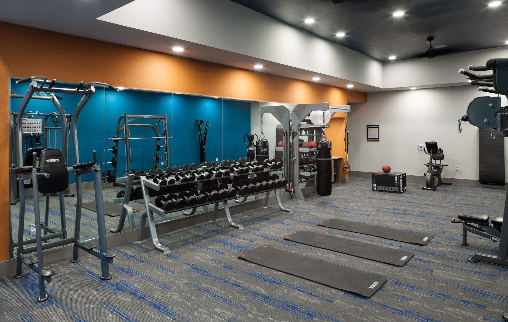 Axiom HUB 121 Image 15