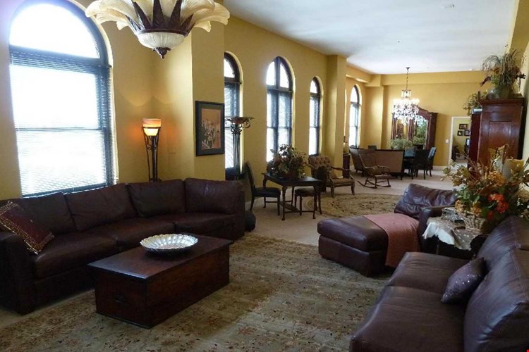 Towers at the Majestic Image 4