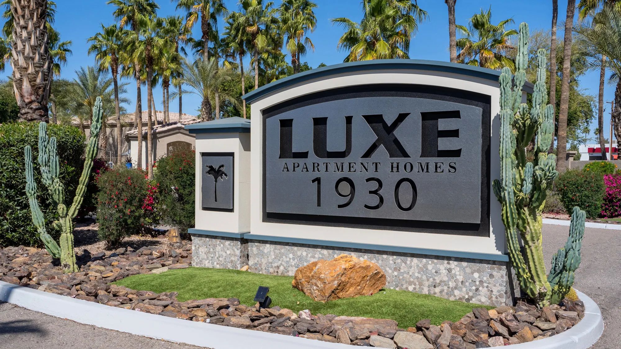 Experience modern, luxury living in Mesa at Luxe 1930 Apartments.