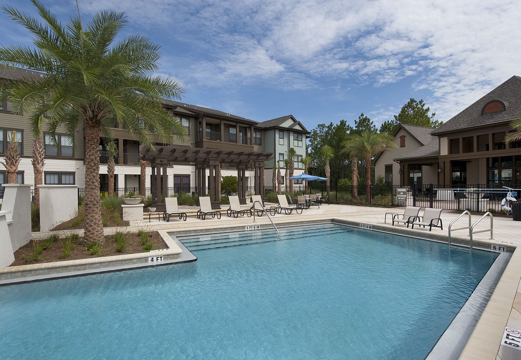 White Palm Apartments Image 14