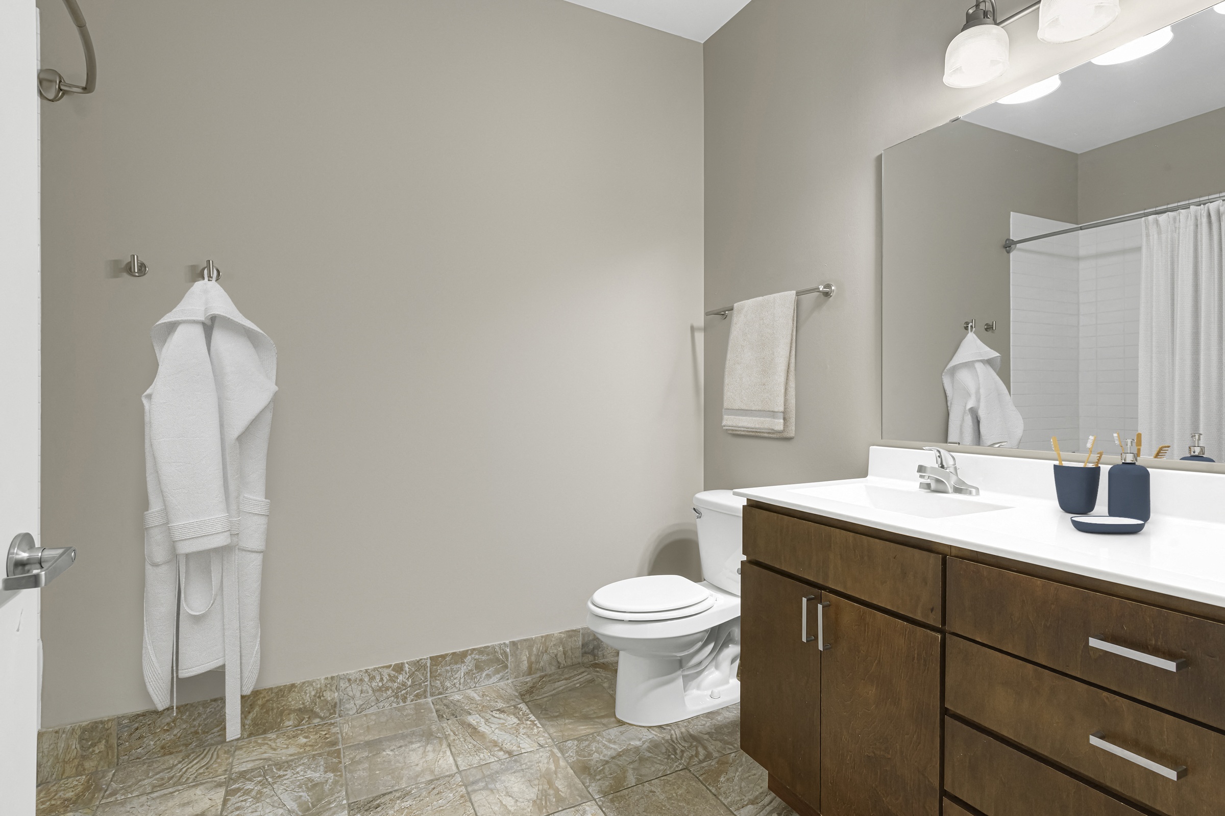 Kellogg Square Image 61