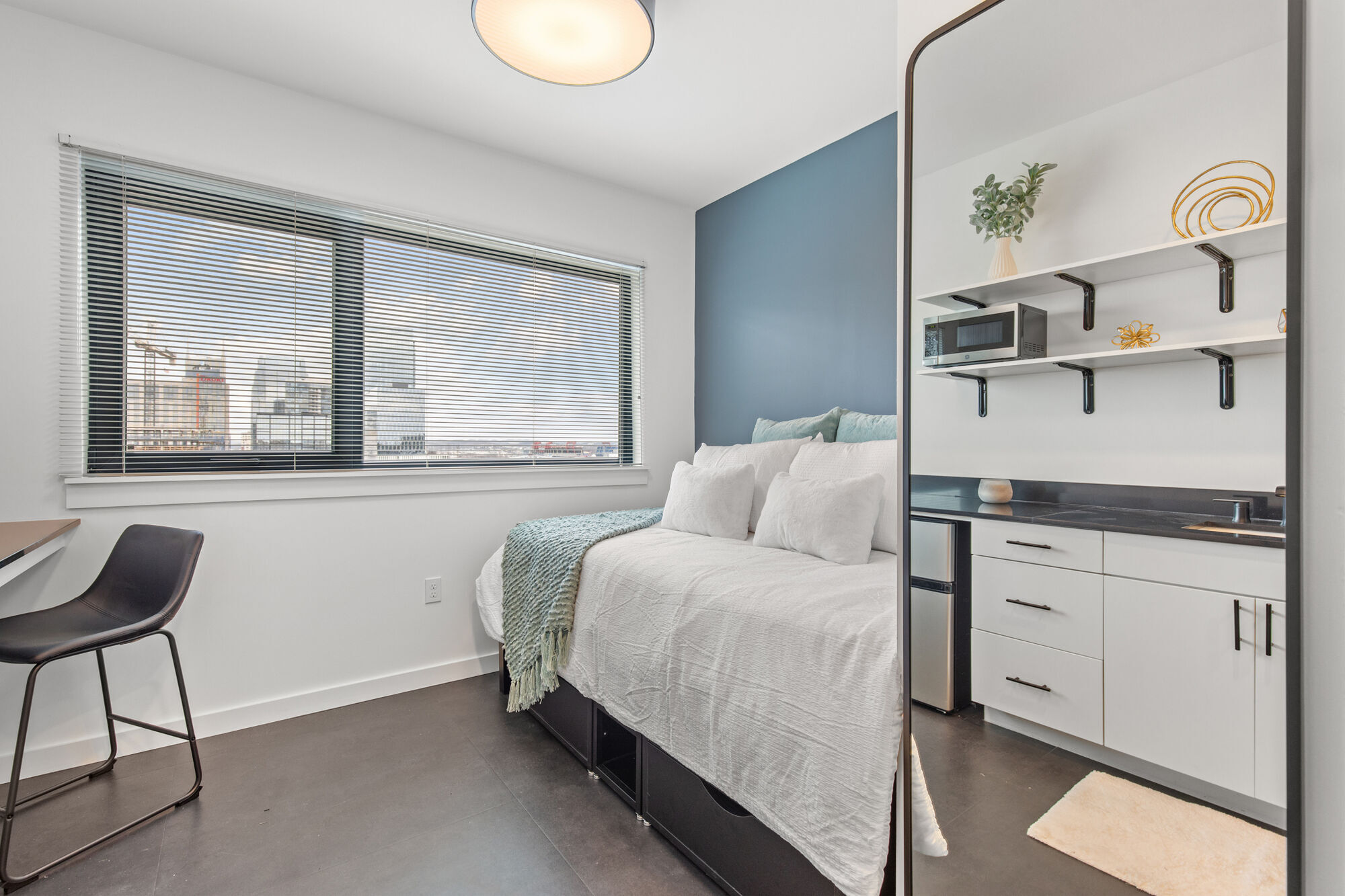 RUTLEDGE FLATS APARTMENTS Image 1