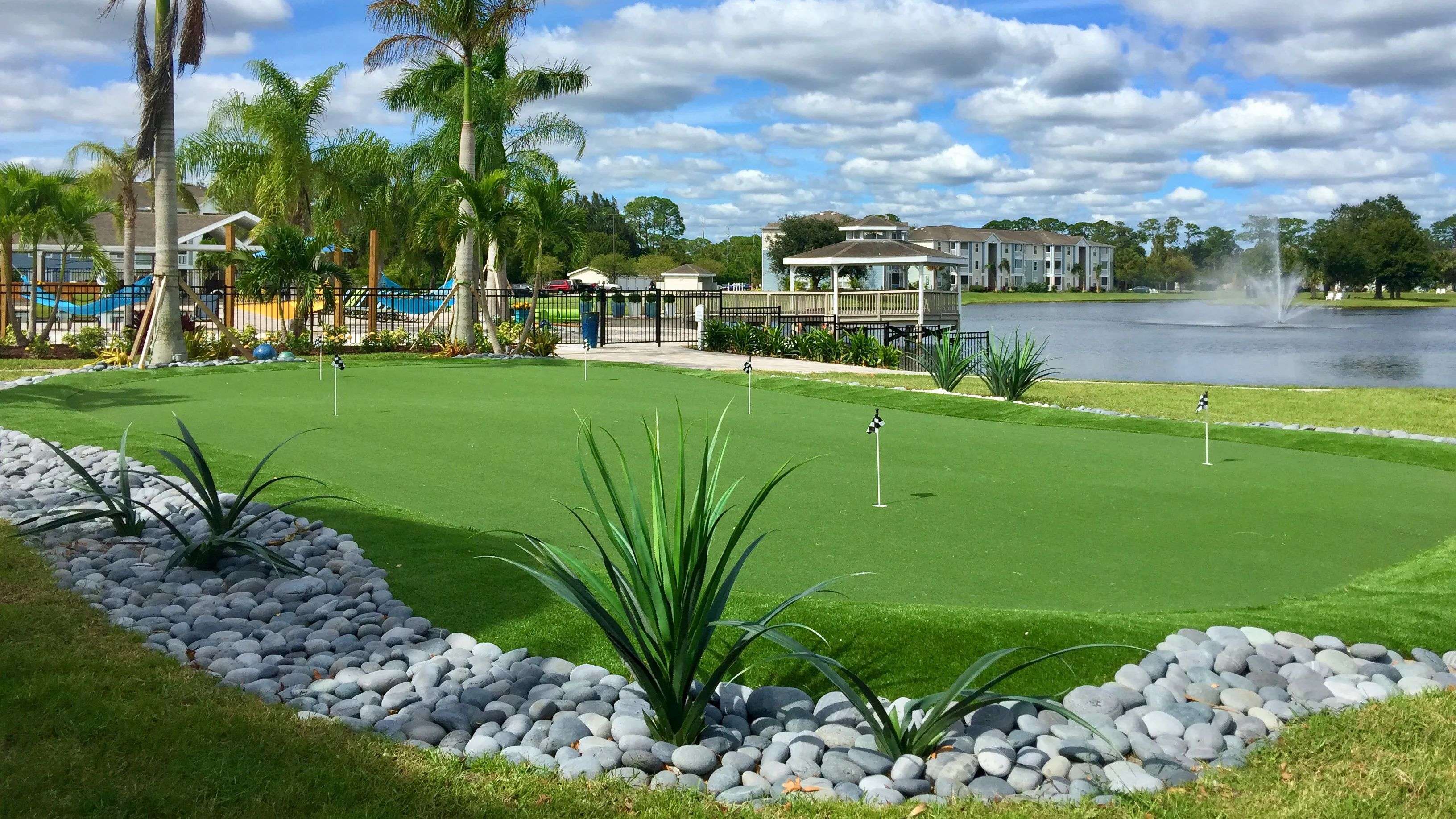 Enjoy perfecting your putt at our on-site putting green!