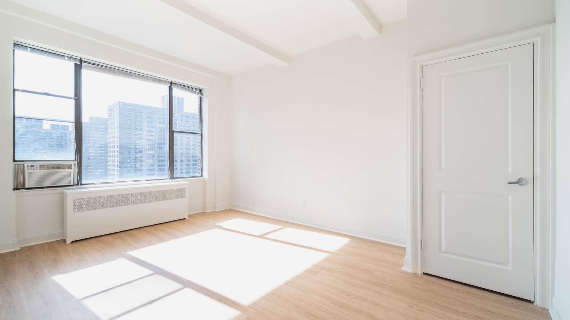 Parc Coliseum Image 18