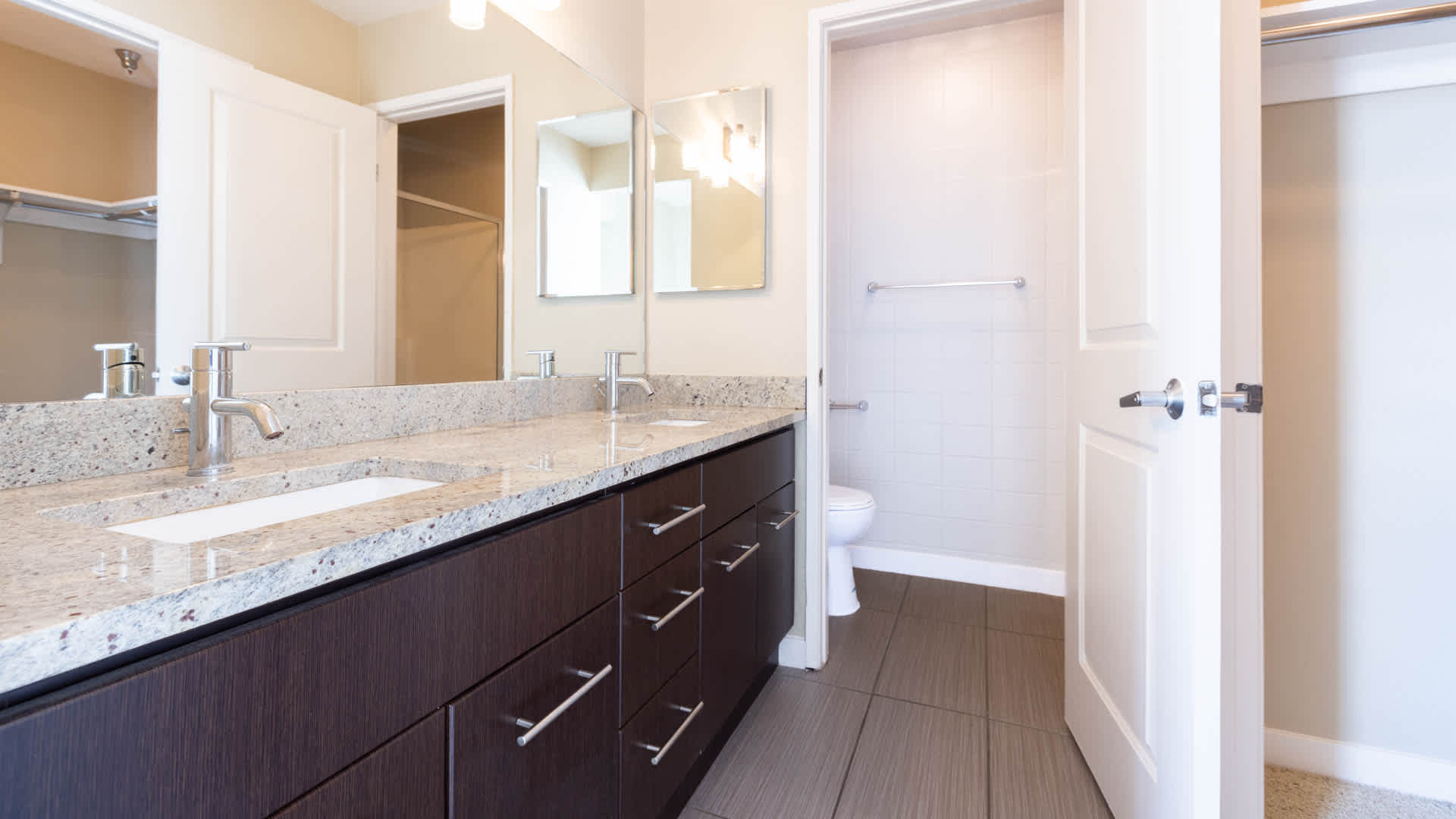 Vantage Hollywood Image 25