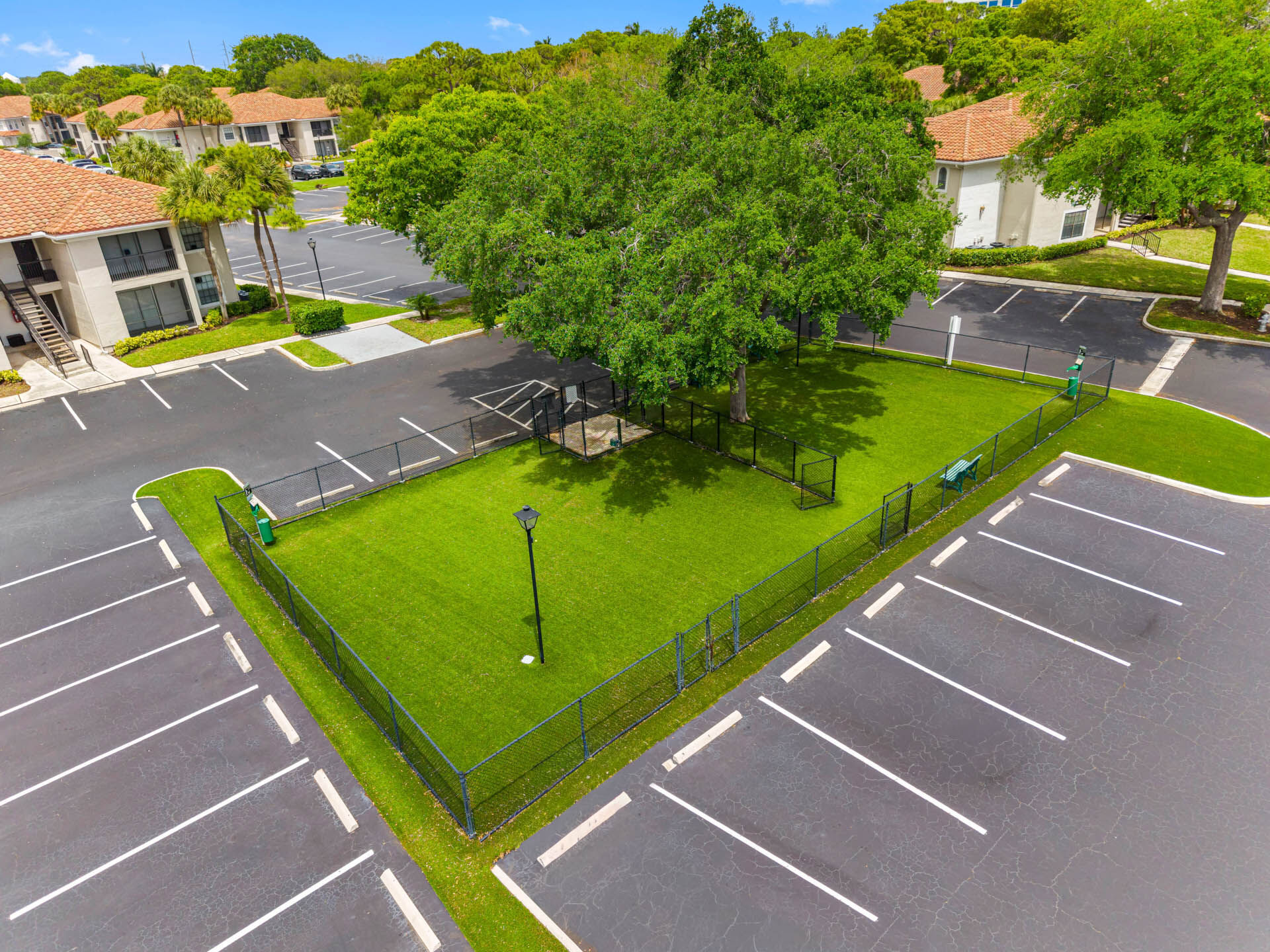 Mizner Court Image 24