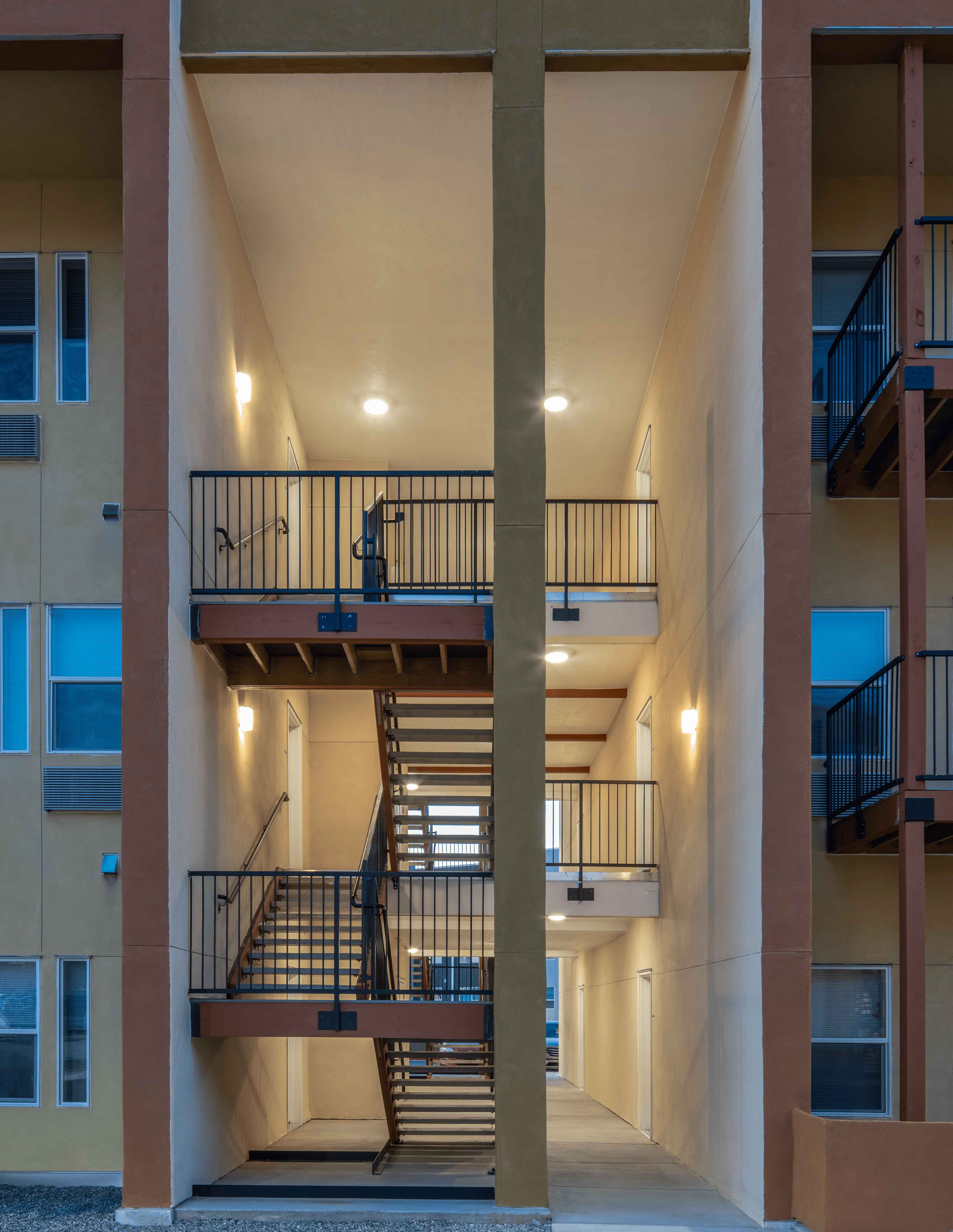 550 Paseo Image 15