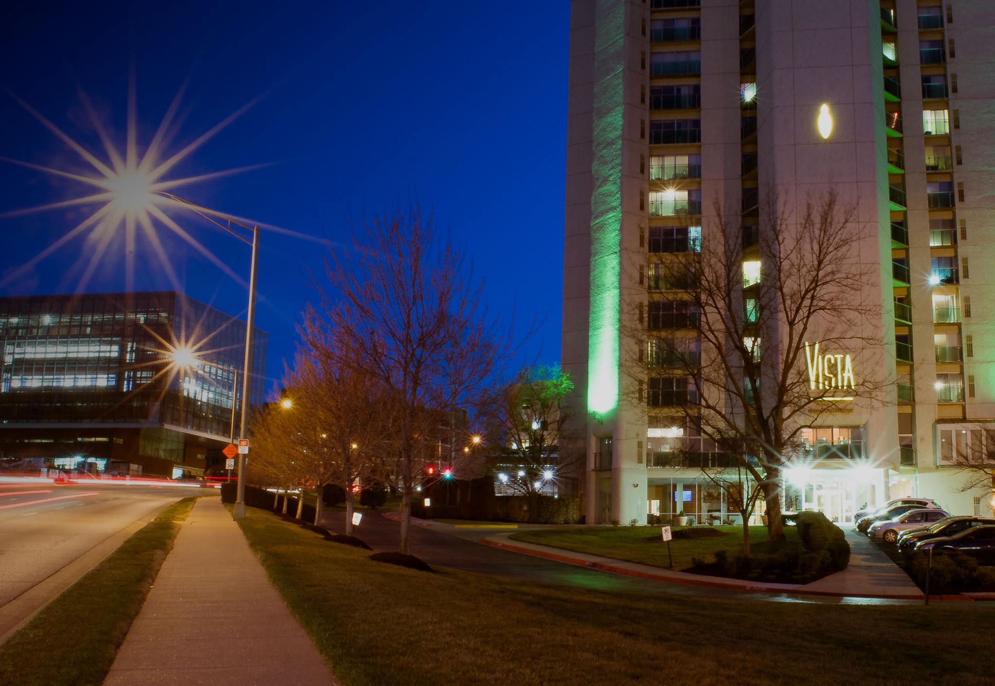 Vista Condominiums Image 2