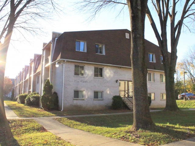 Caln East Apartments Image 1