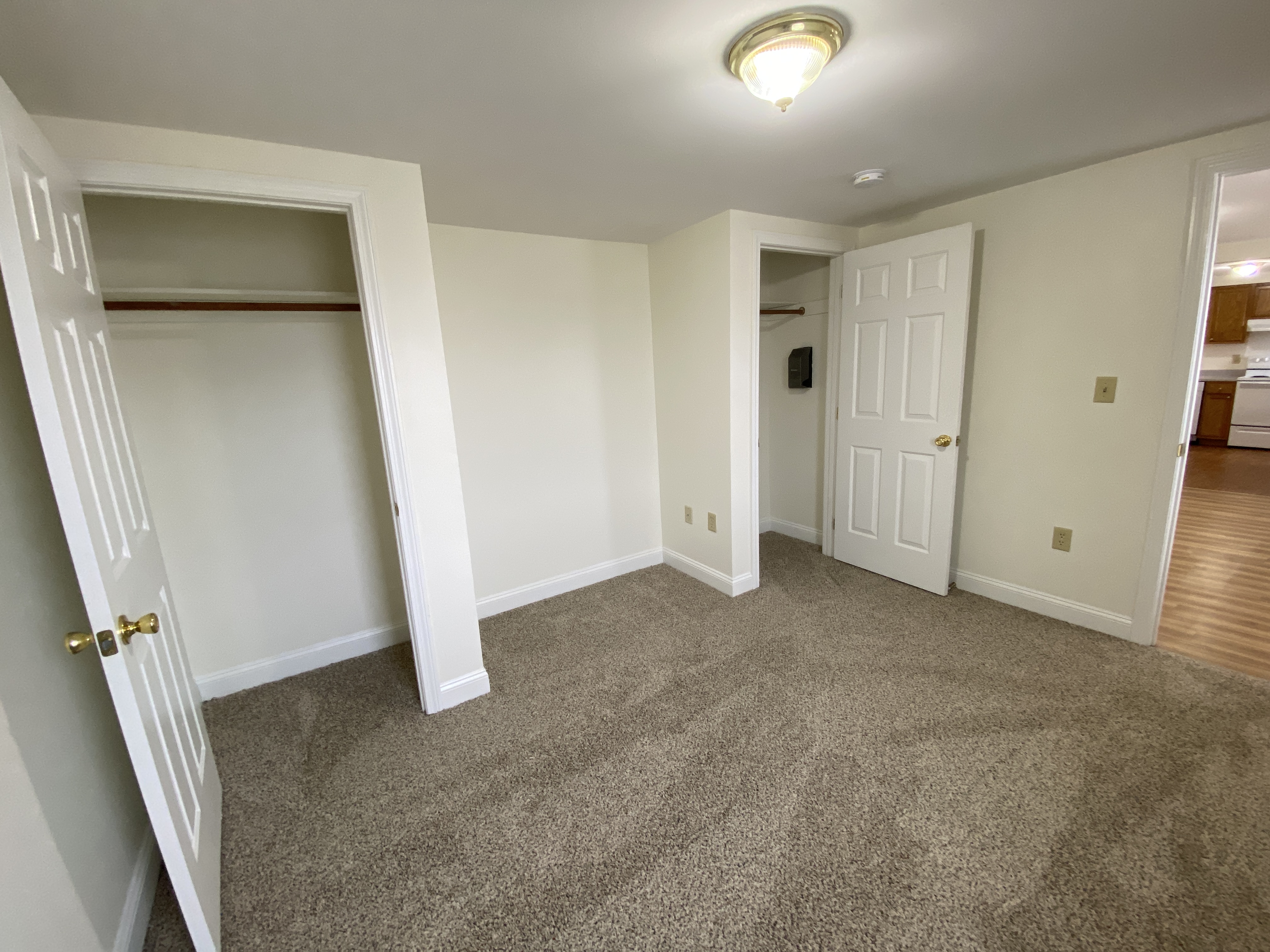 Landmark Apartments Image 17