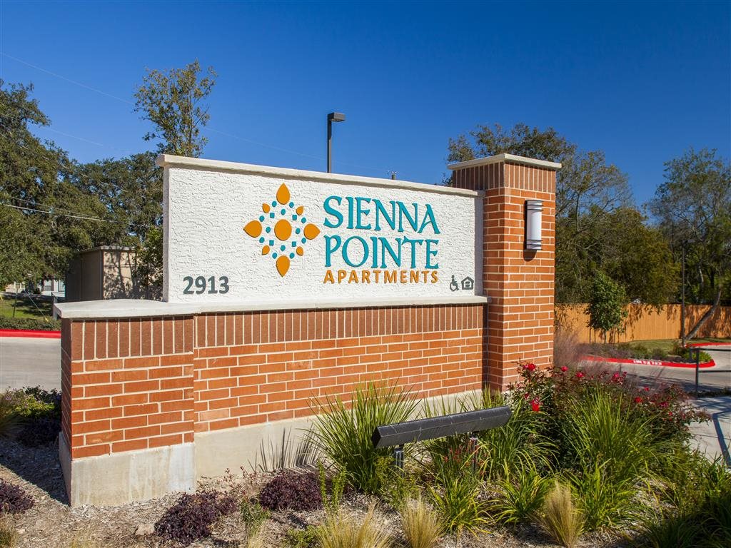 Sienna Pointe Image 1