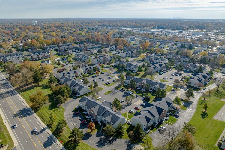Heathermoor and Bedford Commons Apartments Image 29