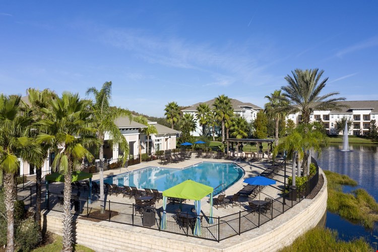 Camden Lavina Image 17