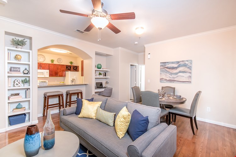 Chateau De Ville Image 4