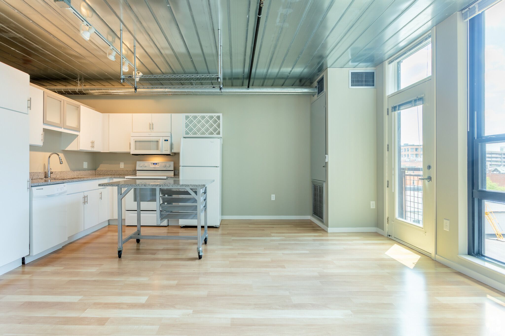 Ann Arbor City Club Apartments Image 9