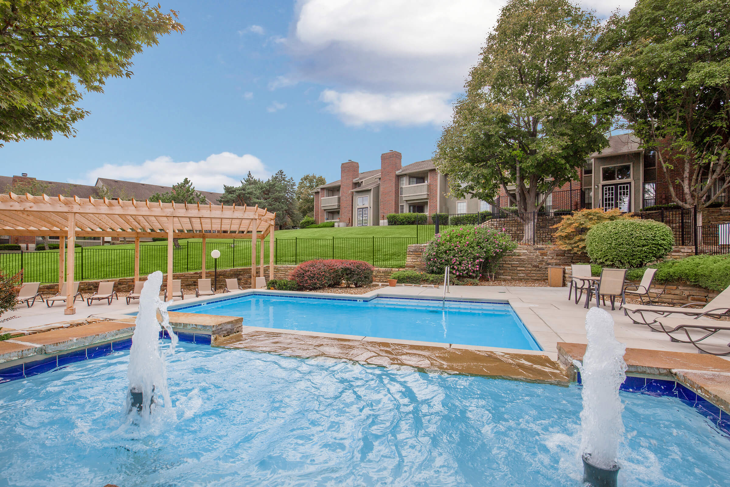 Coventry Oaks Image 1