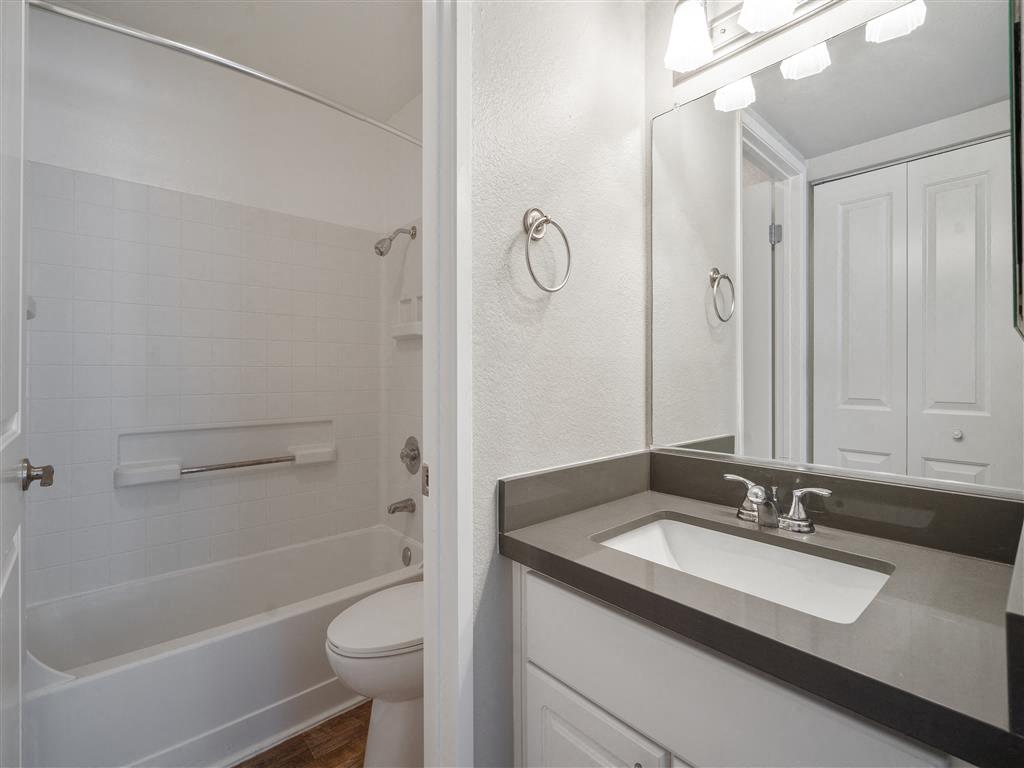 Mill Springs Park Apartment Homes Image 11