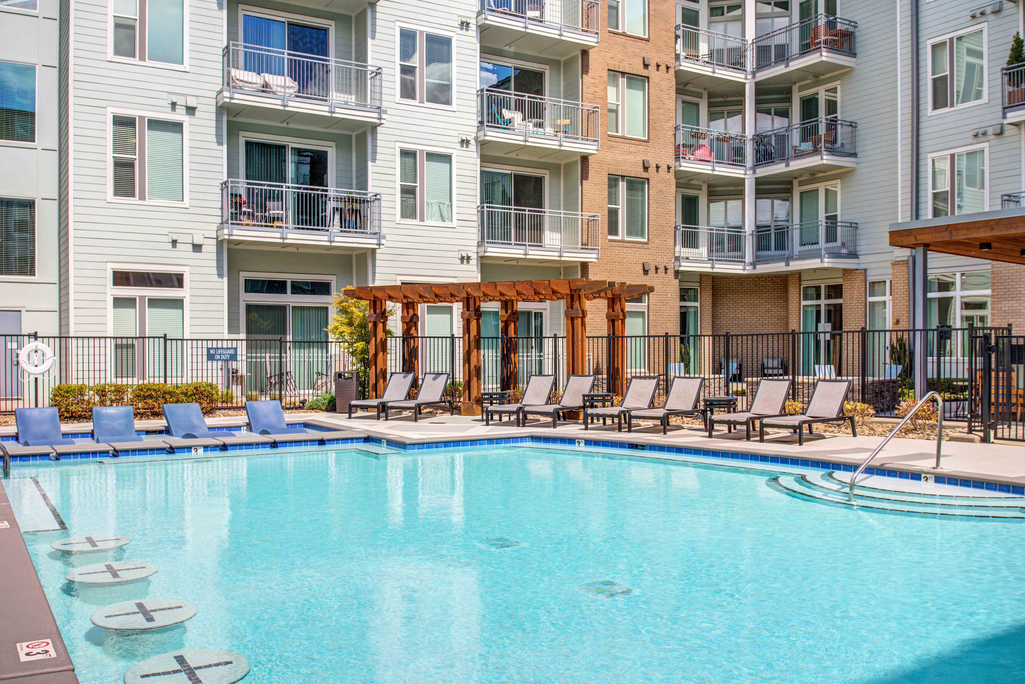 IMT 8 South Image 22