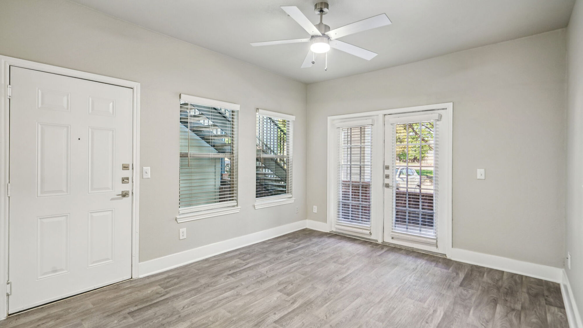 Larkin Apartment Homes Image 87