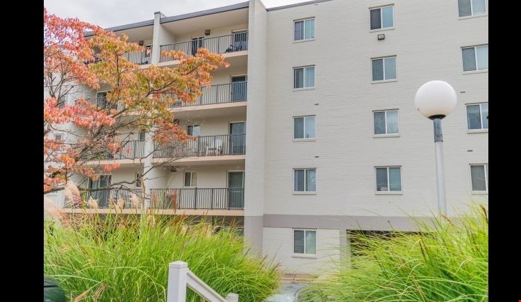 Gladstone Towers Apartments Image 10