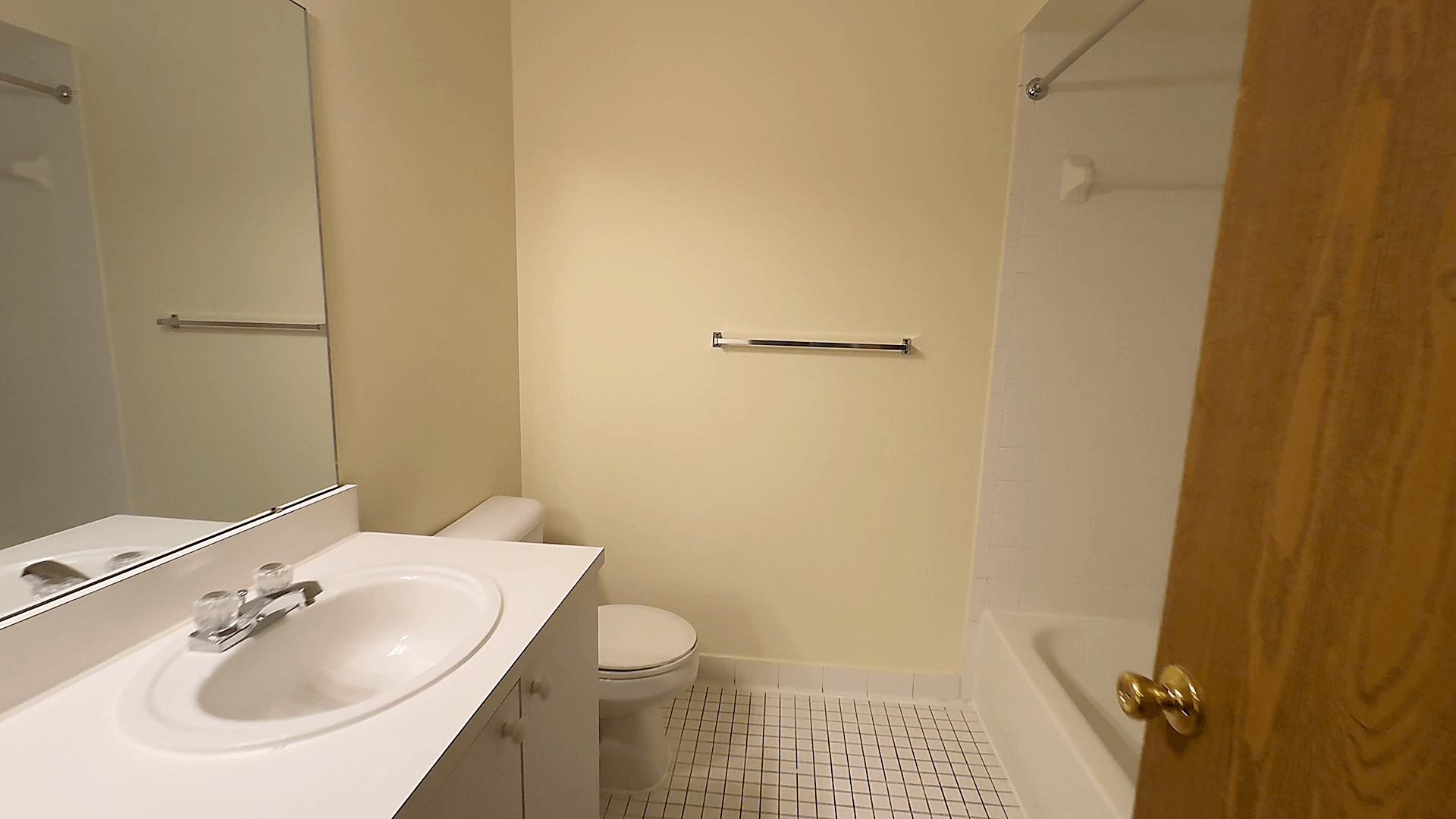 Lakeside Village Apartments Image 163