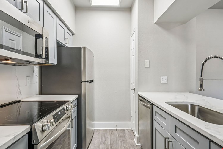 Larkin Apartment Homes Image 100