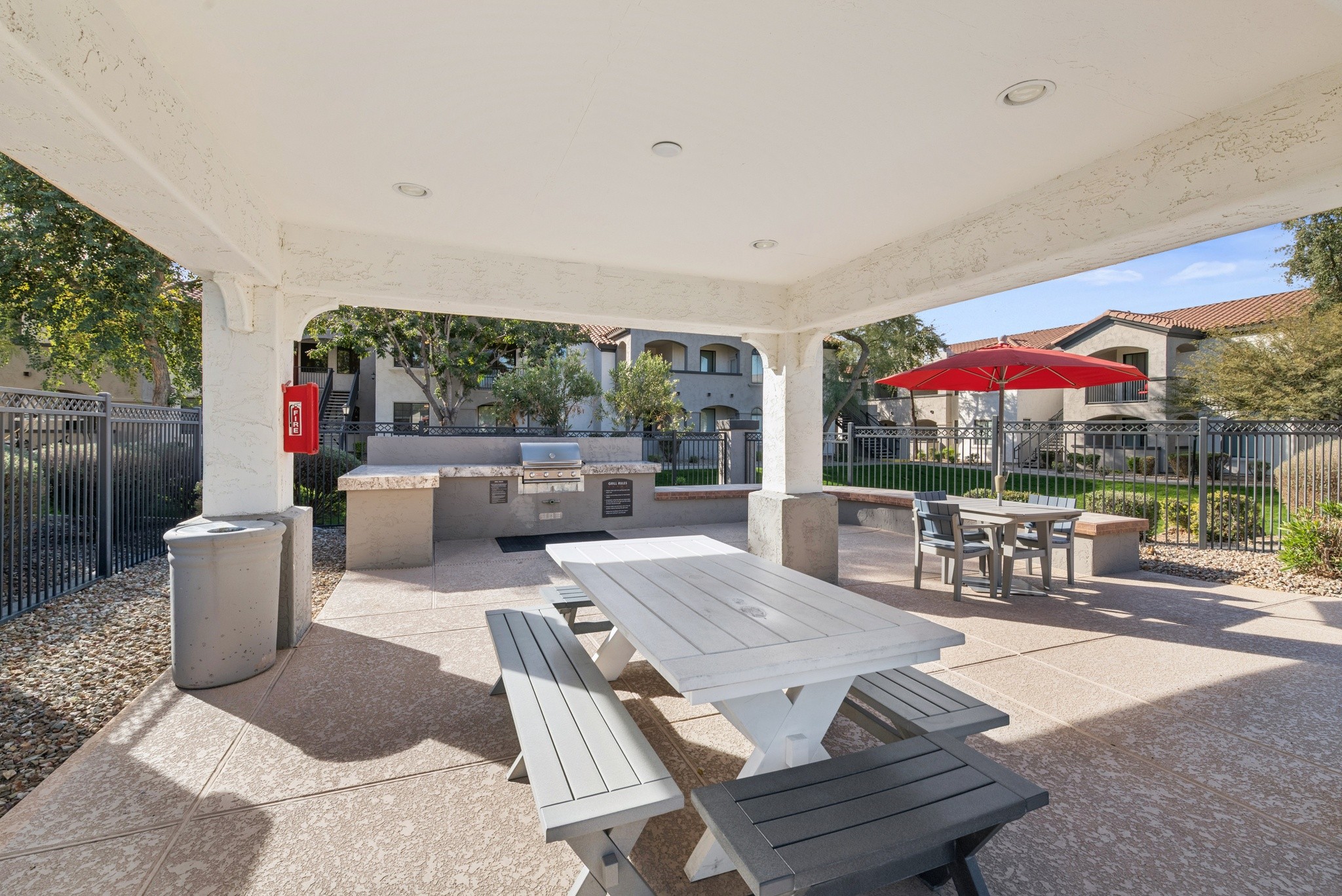 Dobson 2222 Image 19
