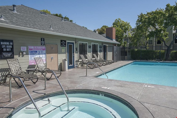 Sandpiper Village Apartment Homes Image 13