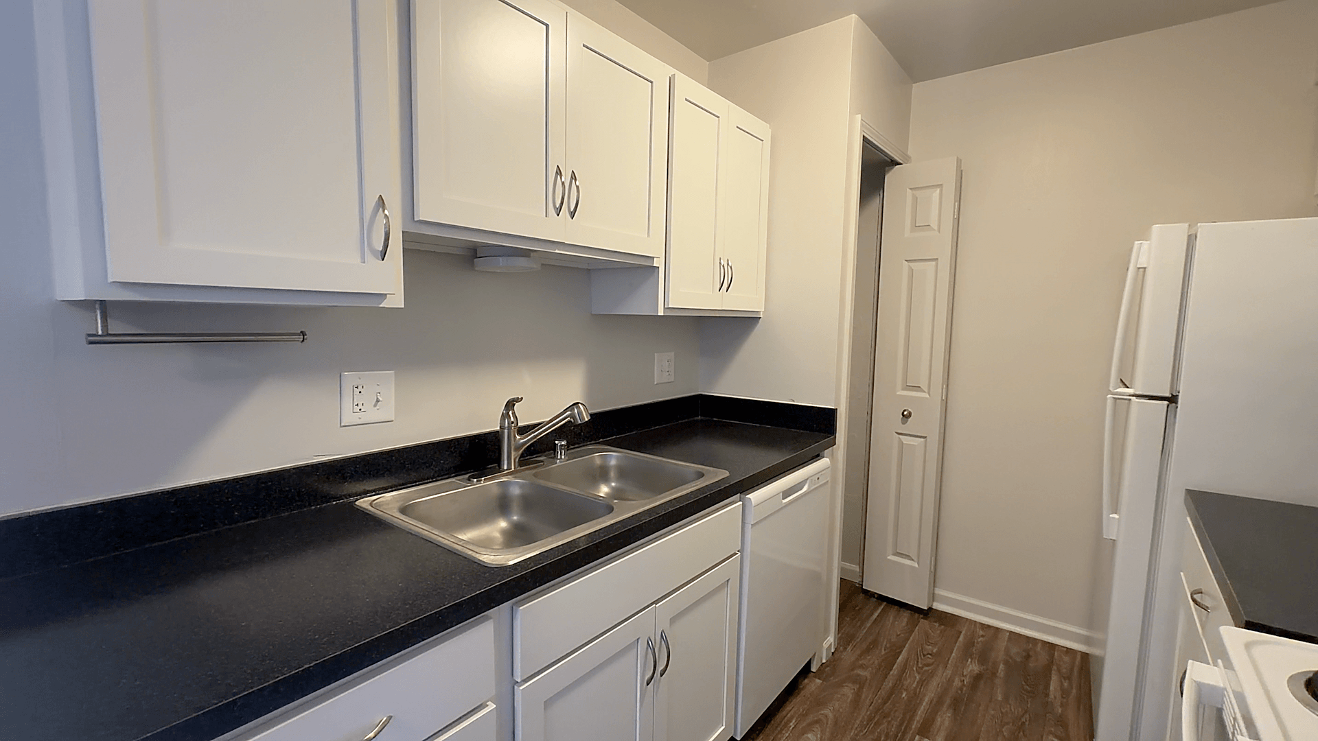 Three Oaks Apartments Image 34