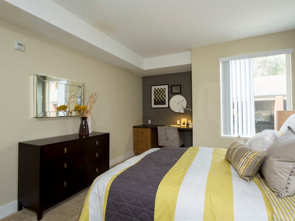 Classic Package III bedroom with carpet