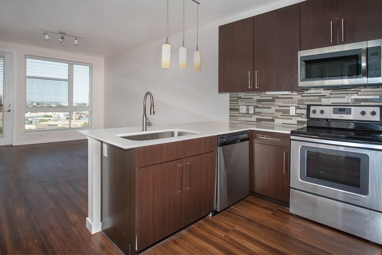 Radius Uptown Image 8