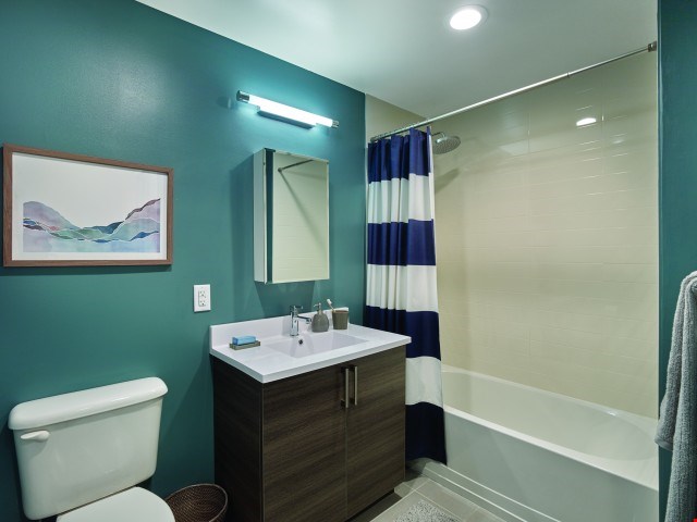 Hudson Lights Image 4