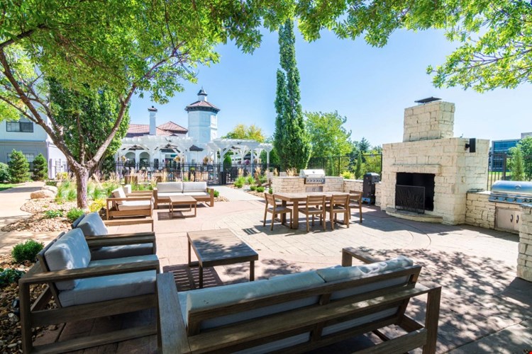 Fountain View on the Plaza Image 2
