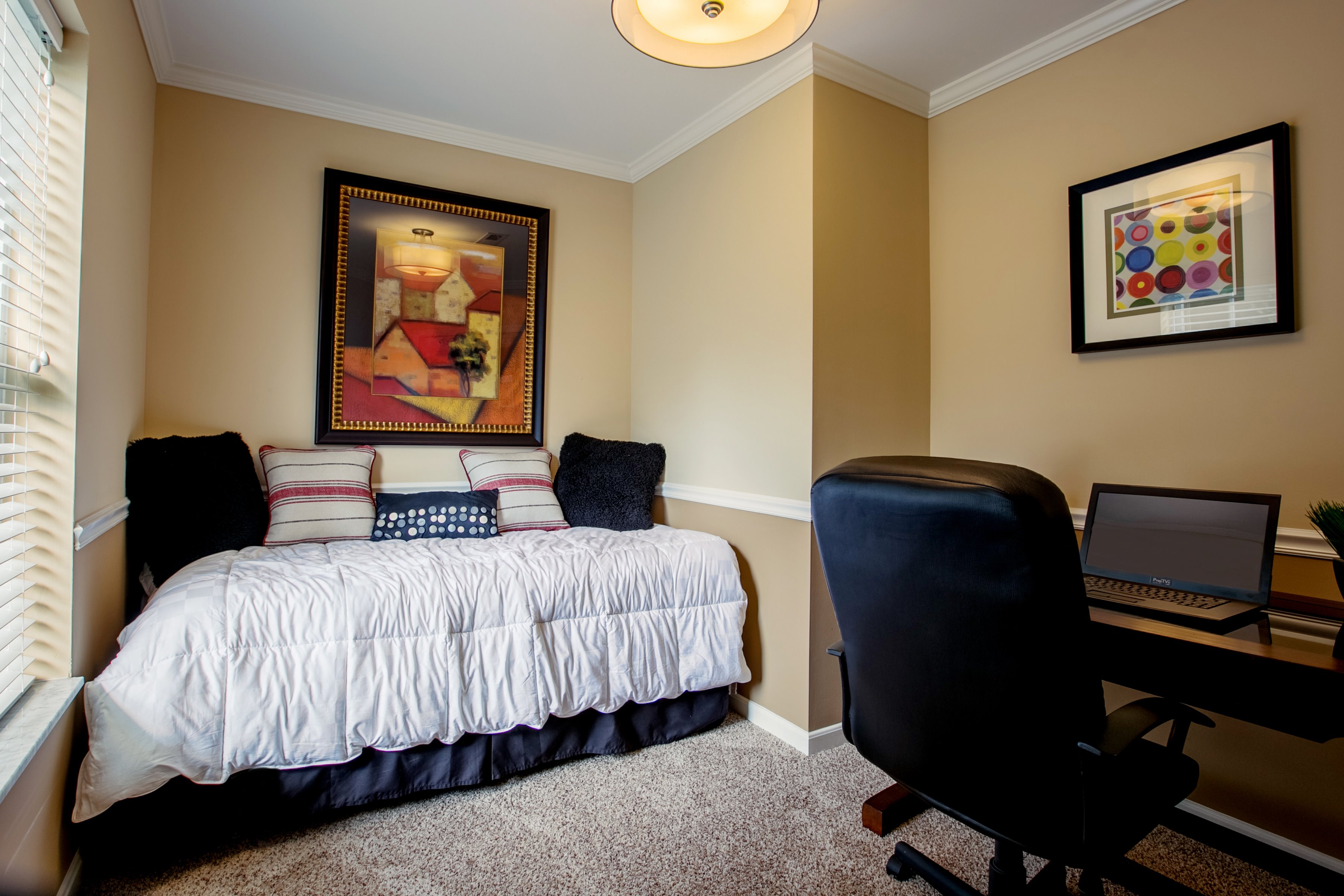 Centennial Station Image 19