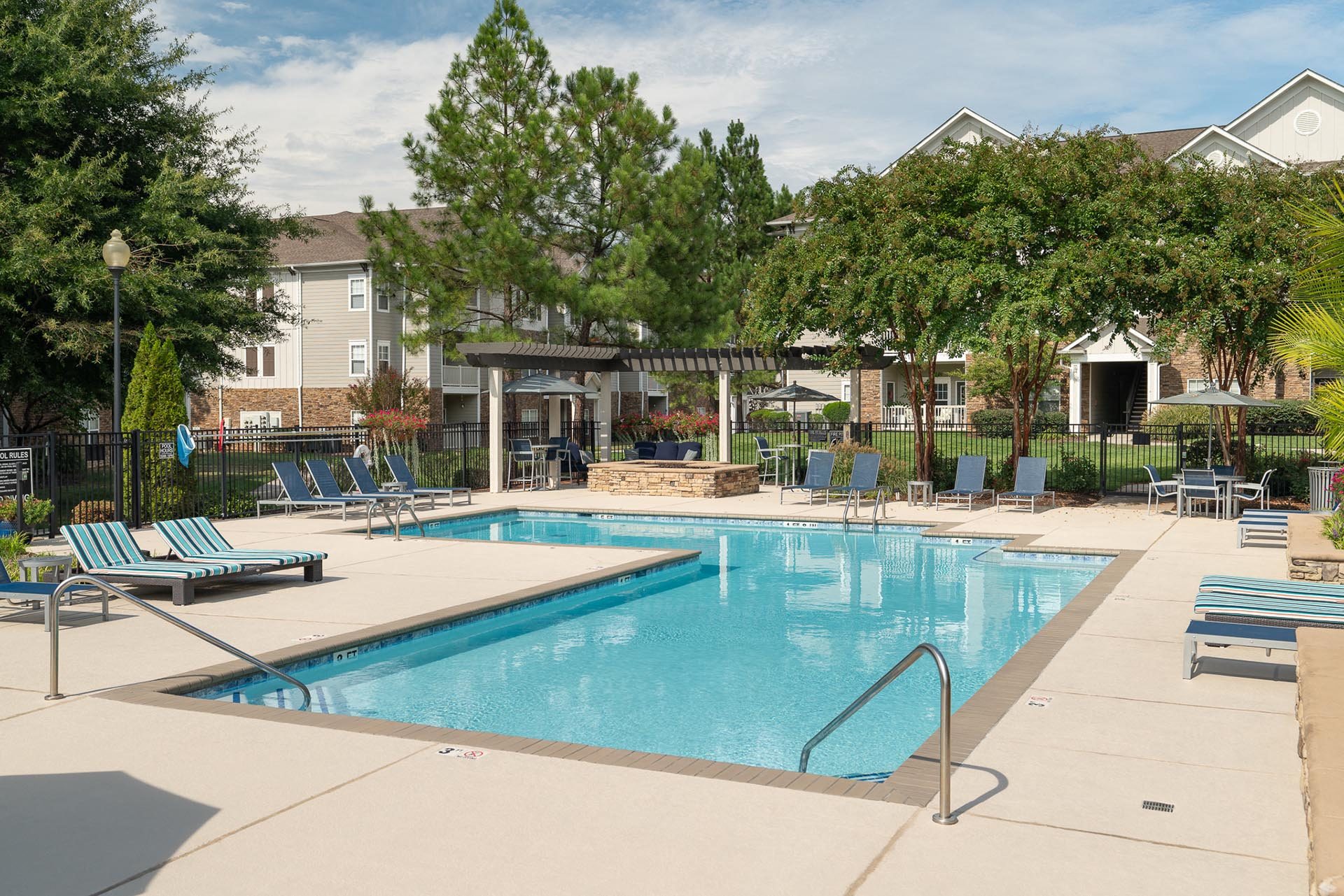 Vintage Creekwood Park Apartments Image 18