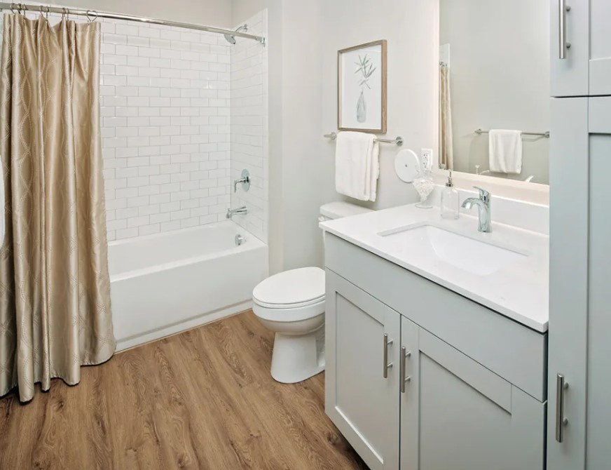 44 West Luxury Living Image 6