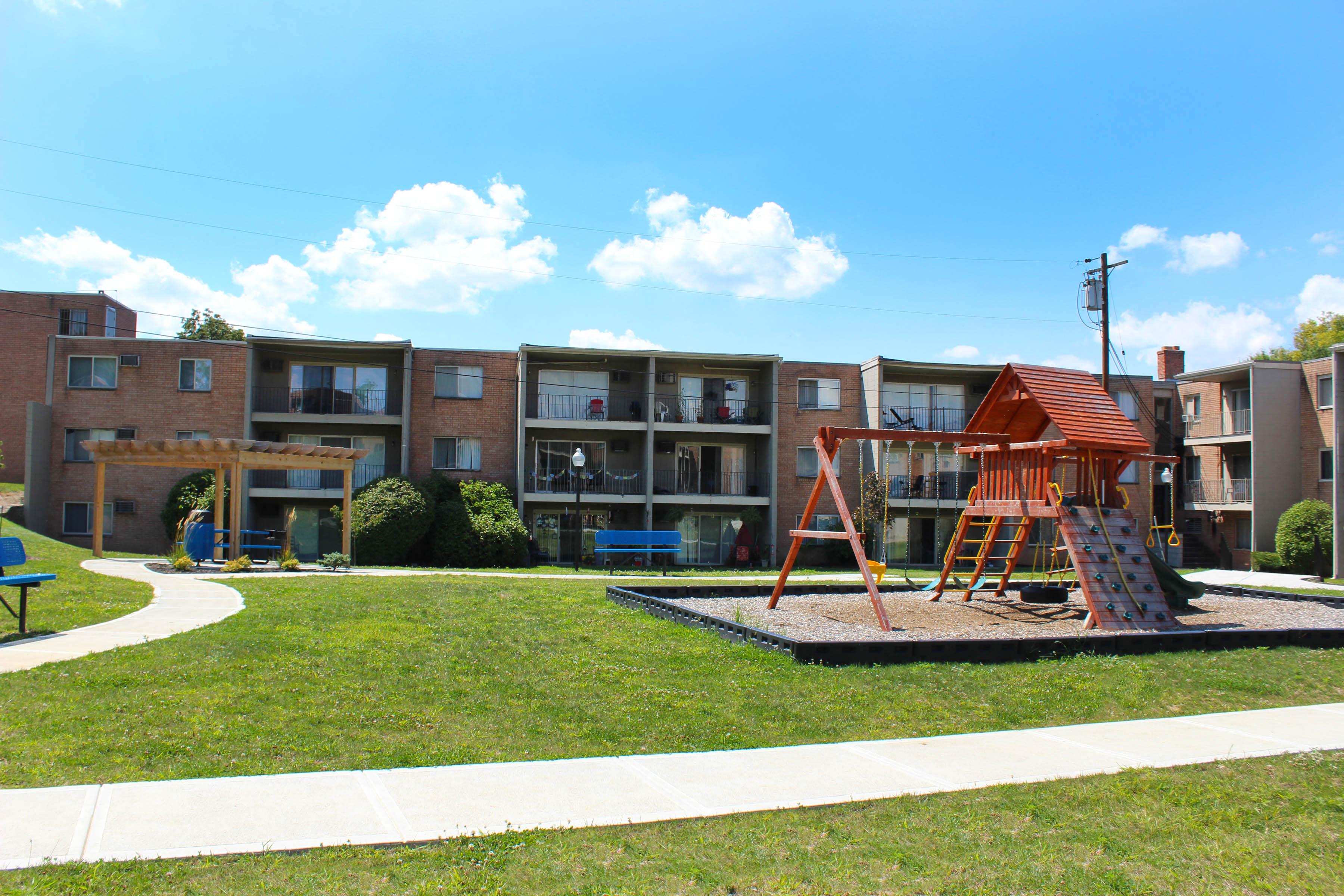 Crown Pointe Apartments Image 19