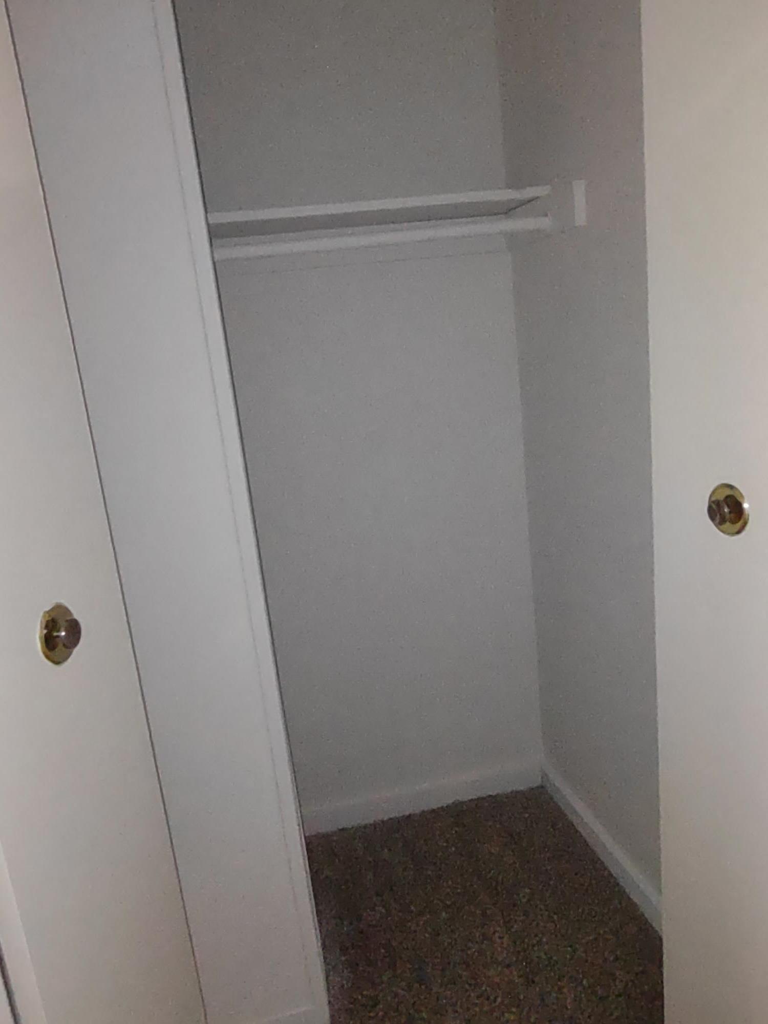 Marlboro Classic Apt & Redwood Square Image 174