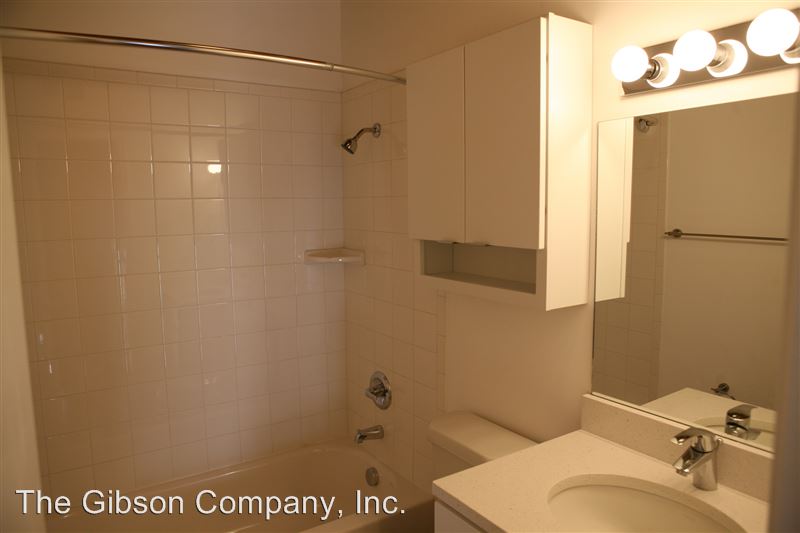 4130 Commerce Street Image 9