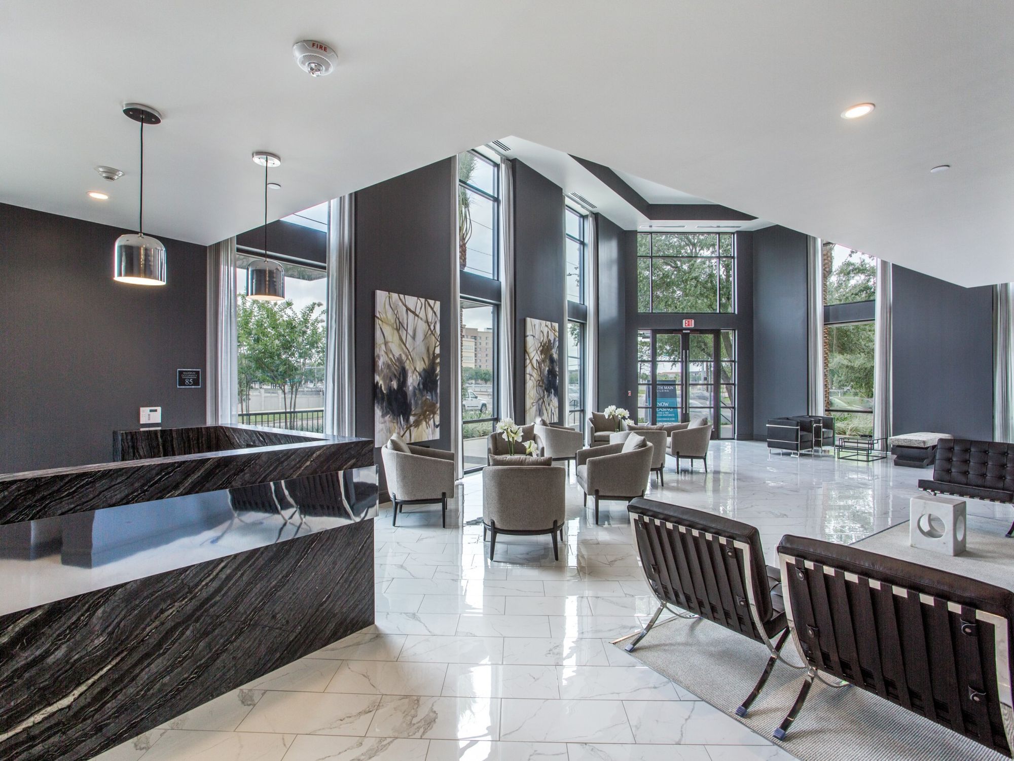 South Main Building Image 8