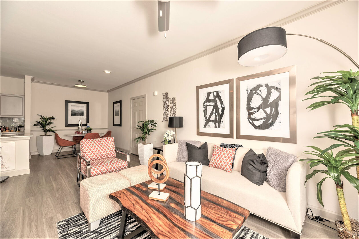 Woodbridge Villas Image 11