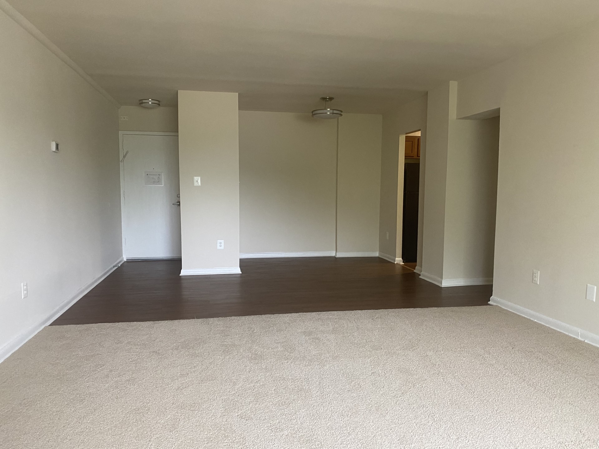 Silver Spring Towers Image 17