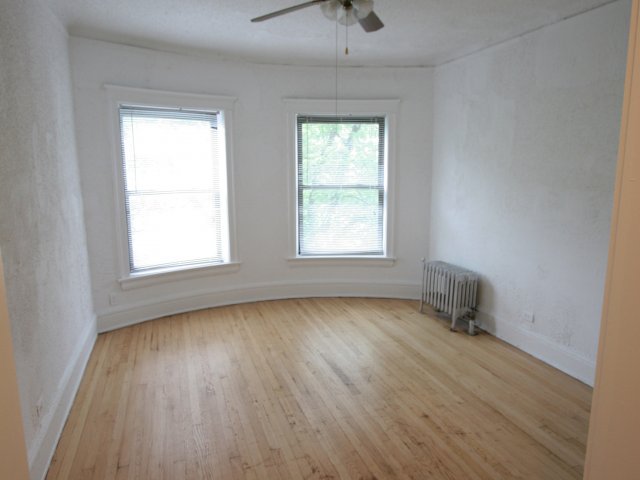 1515-1521 E 54th Street Image 5