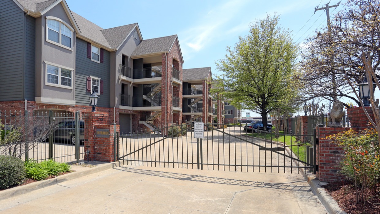 The Chesterfield Image 42