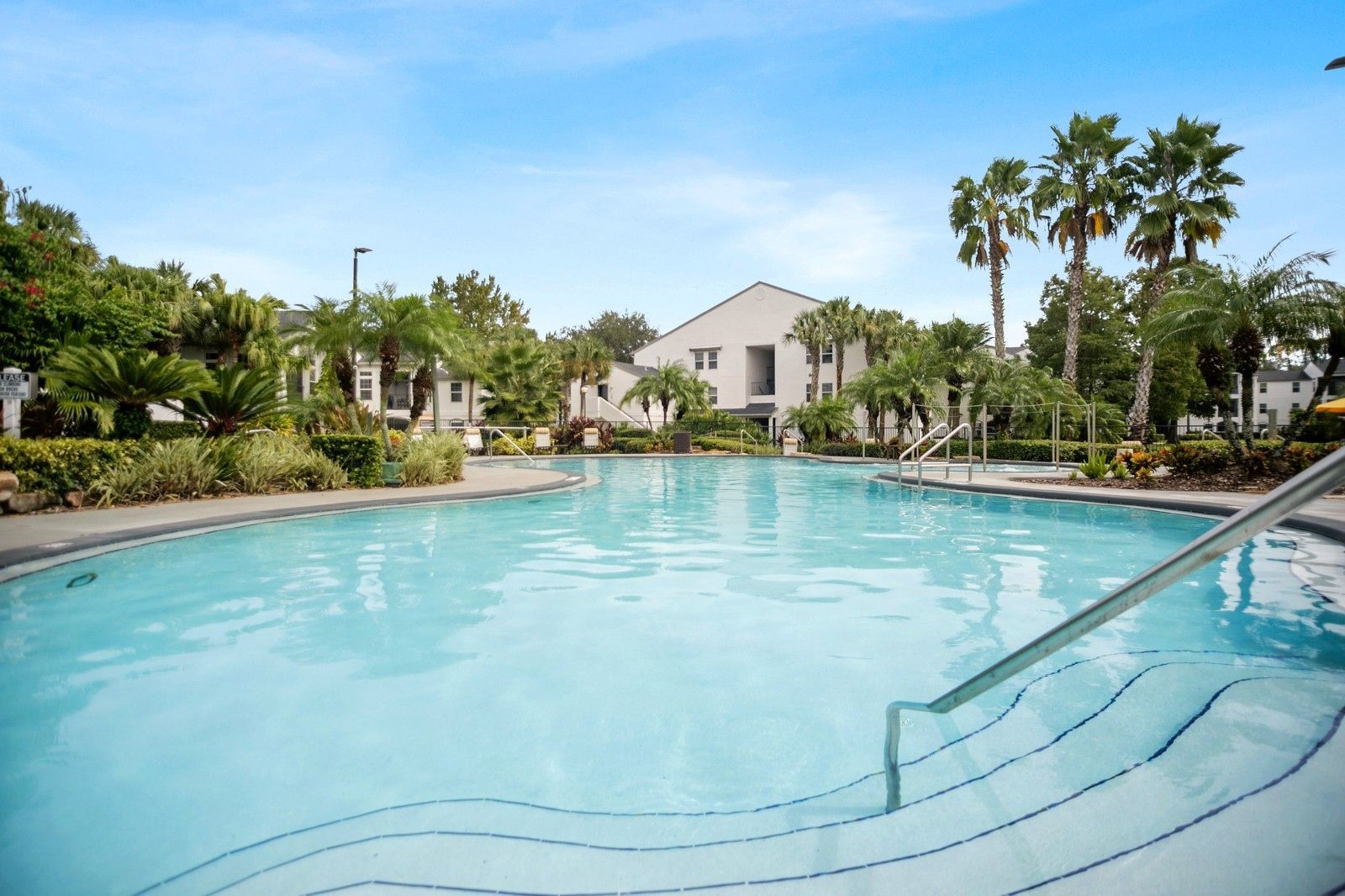 Arium Valencia Gardens Image 1