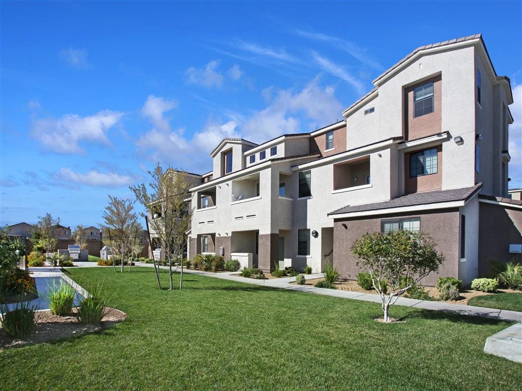 Everett Apartment Homes Image 2