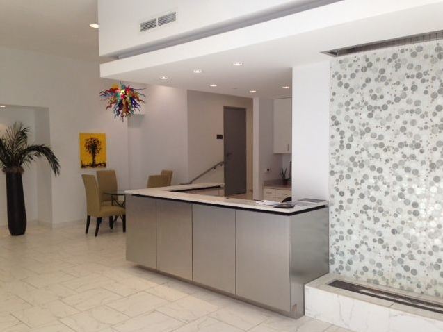 Palms on Main Image 2