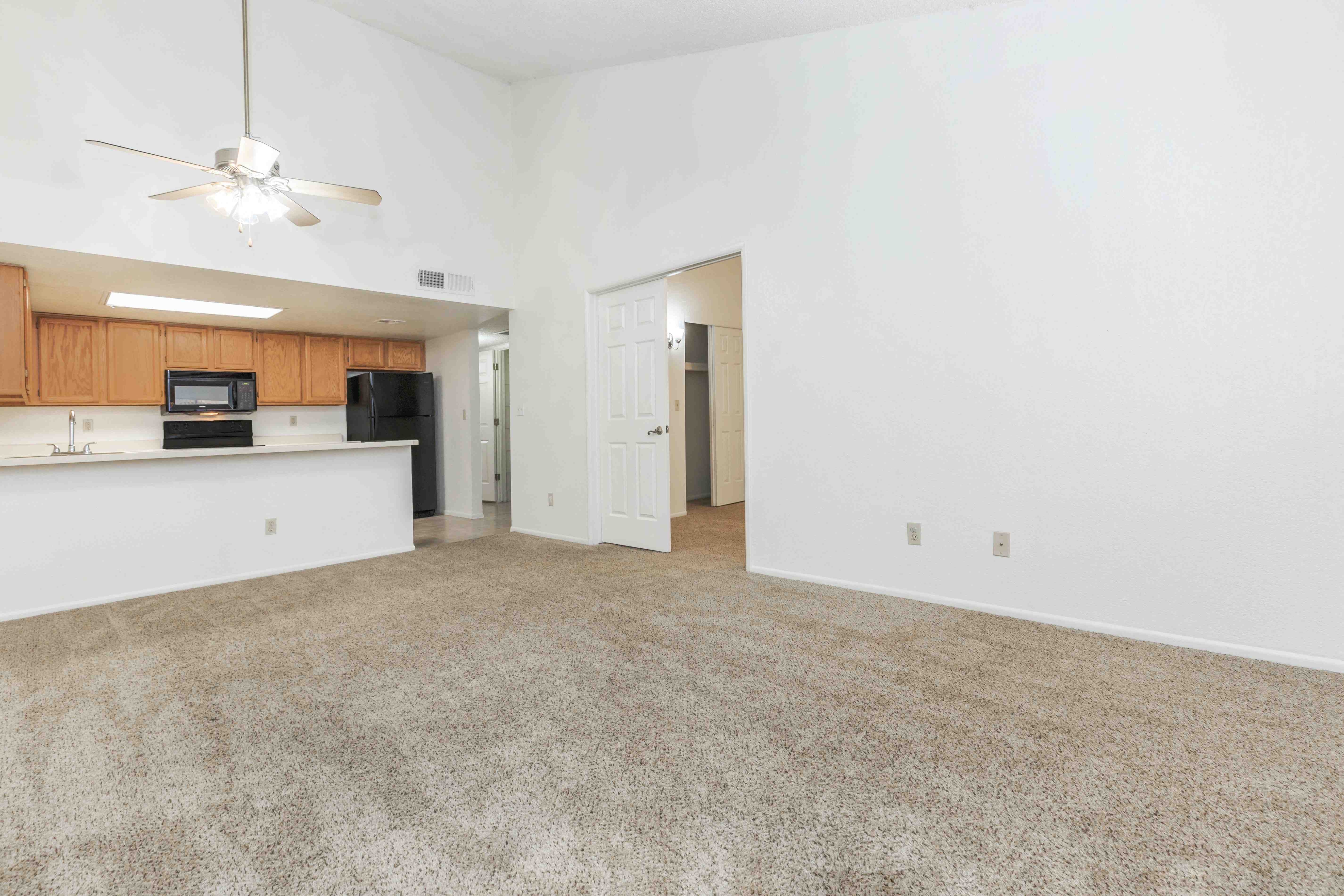 Catalina Crossing Apartments Image 7