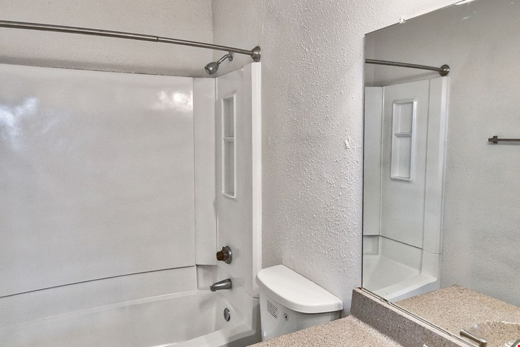 Promontory Point Apartments Image 30